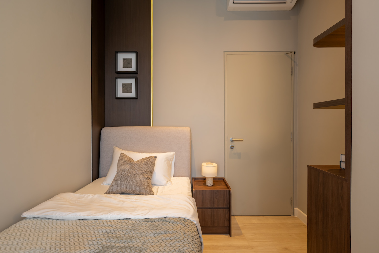Quinn_Residence_Around_The_Table_Bedroom_3